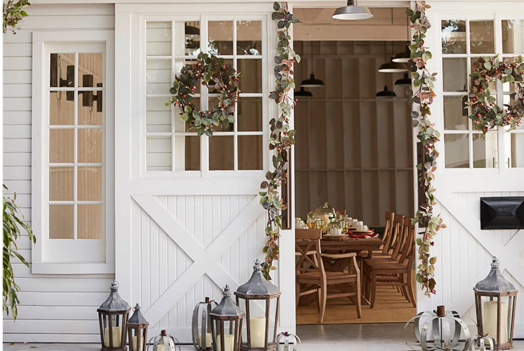 Decorating-Fall-Porch.jpg