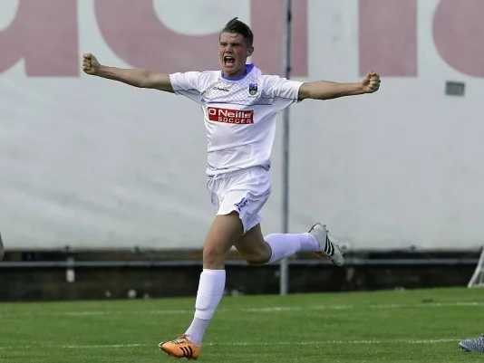 ryan-swan-celebrates-scoring-752x501