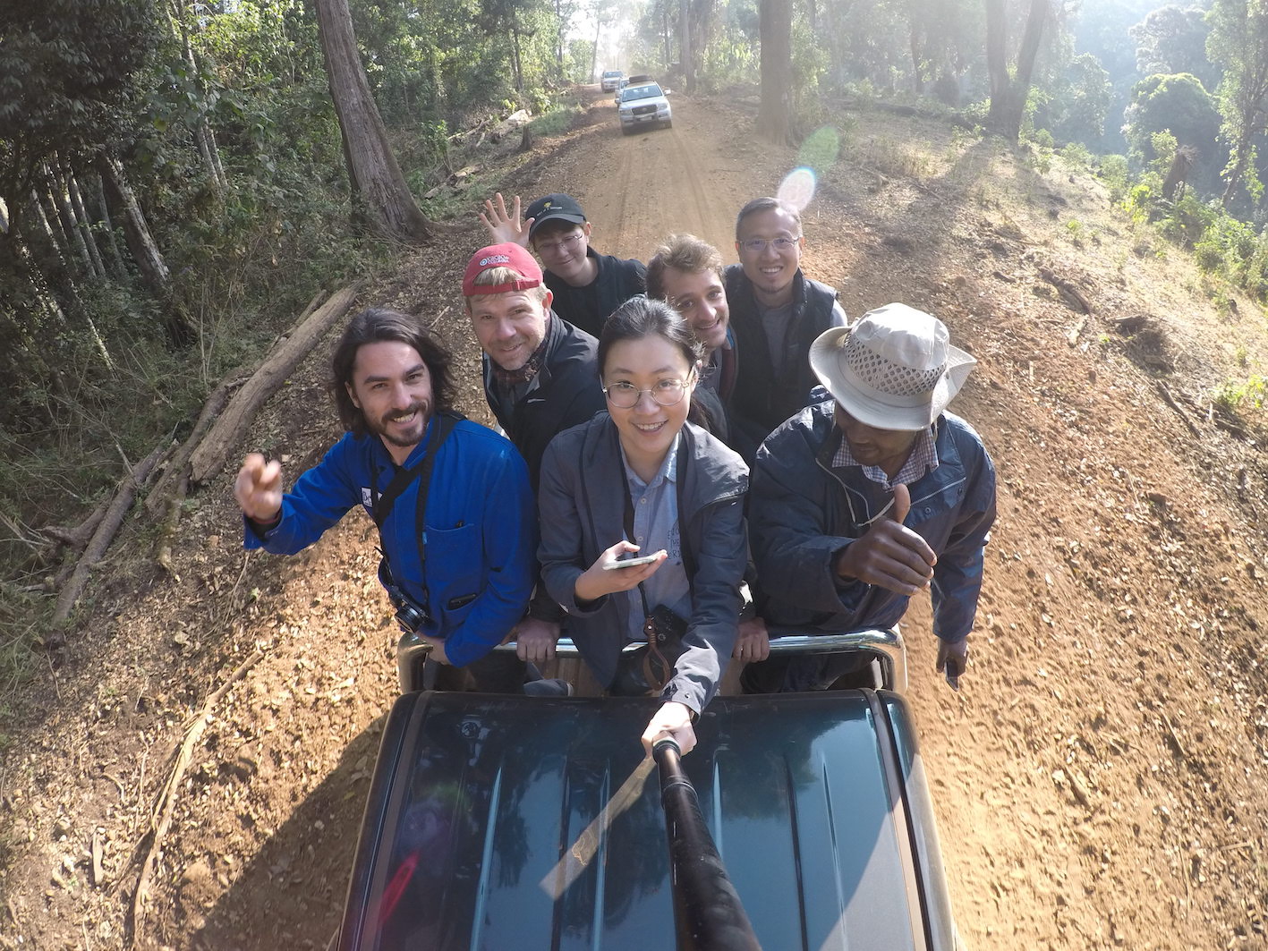  Van #1 of the origin trip crew.&nbsp;Photo by Echo Lou of Coffee Voice, Shanghai 