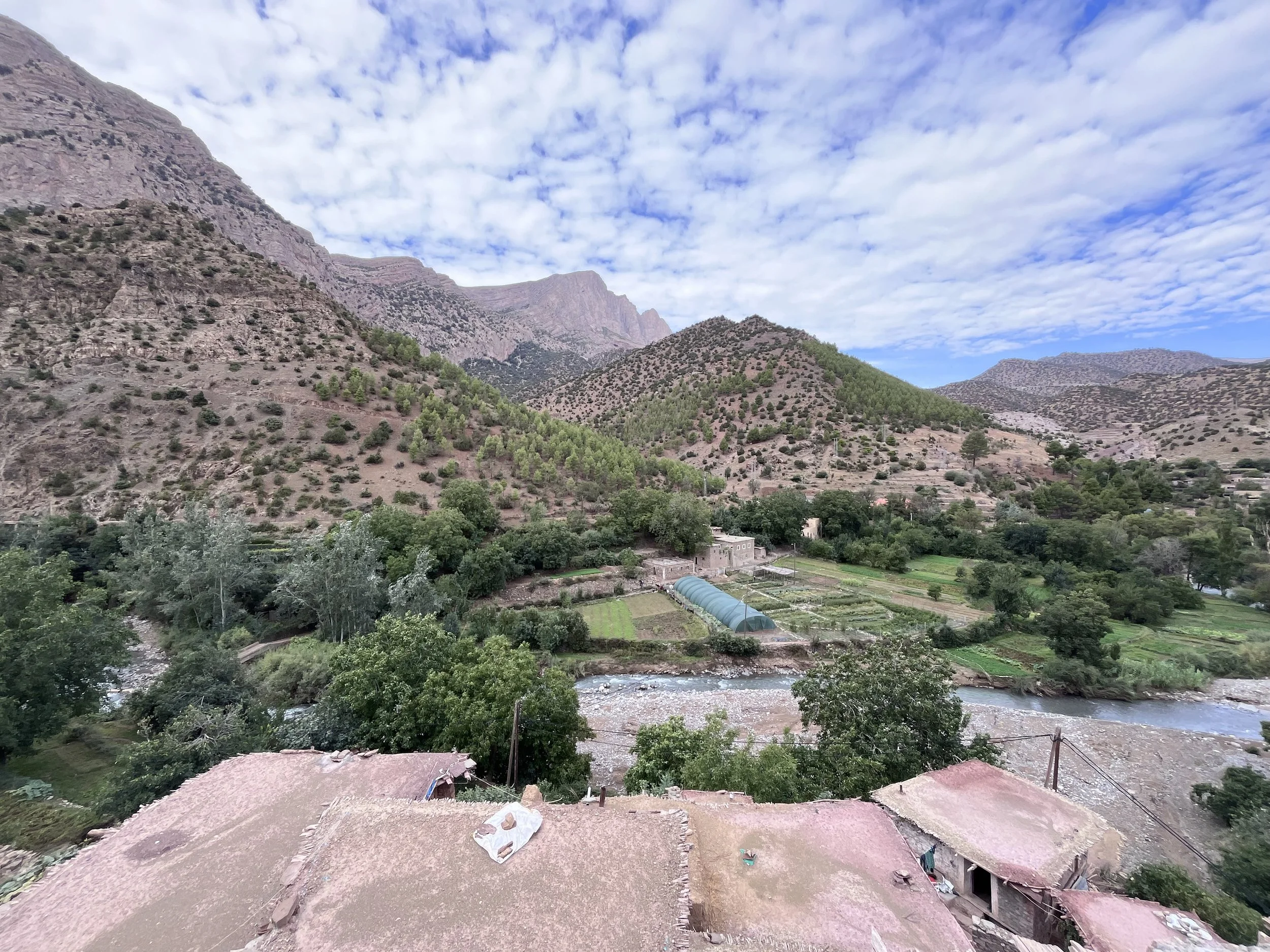  Zaouiat Ahansal is a small village made up of many permanent residents, and many semi-nomads. Semi-nomads take their animals up into the mountains during the warm months, returning in the cold season to rest and recuperate. The village has minimal 