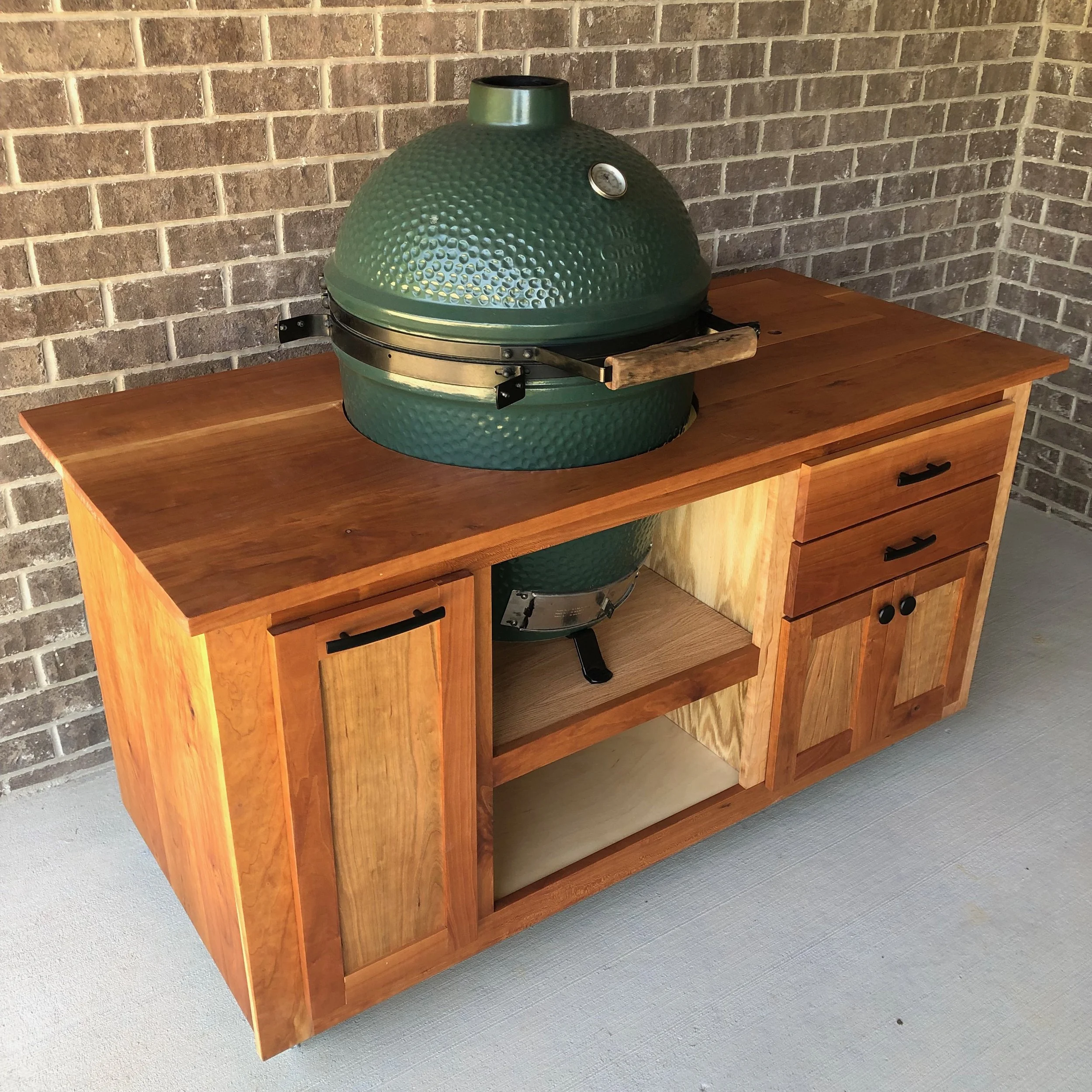 Grill Table