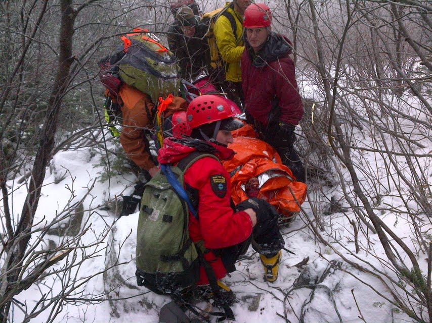 Drill on medical care of ice climber fall