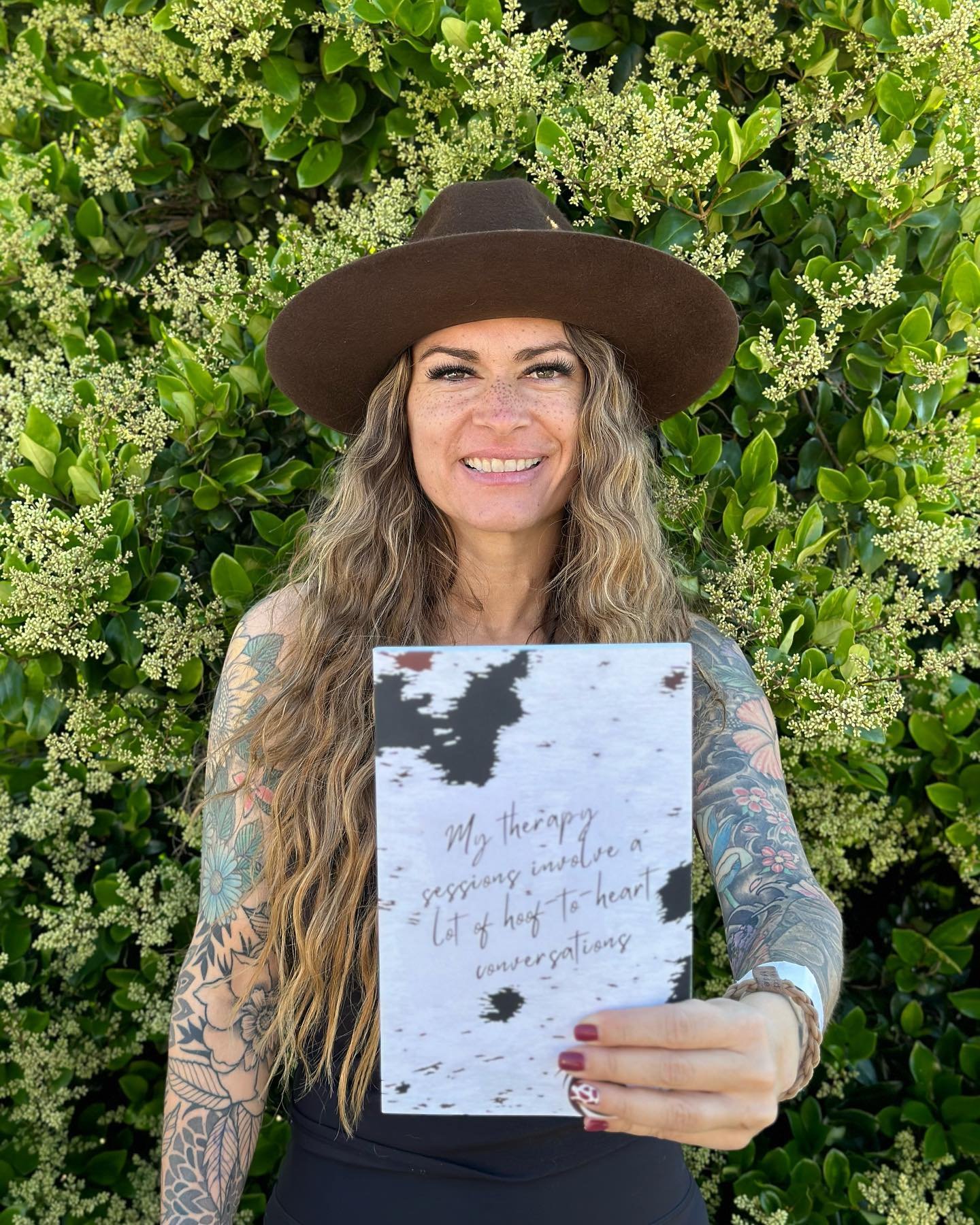 🐴✨ Calling all horse lovers and supporters of equine assisted therapy! 🌿📔 Introducing our brand new journal designed to accompany you on your healing journey with horses. Document your experiences, reflections, and progress as you connect with the