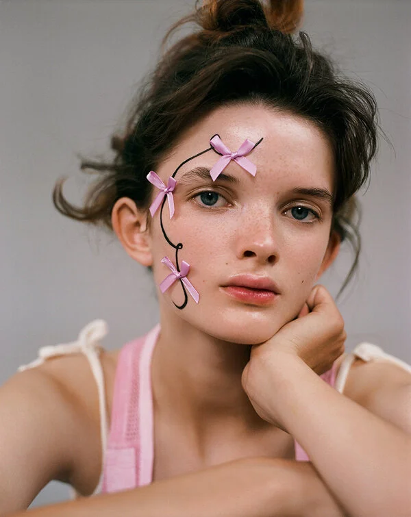 Primrose_Archer_Anya_Holdstock_British_Girls_02.jpg