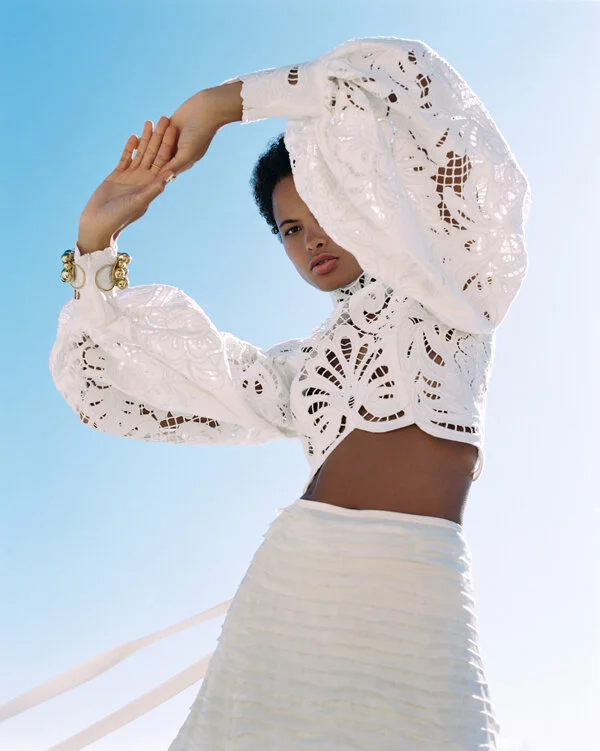 Adele_Sanderson_Vogue_Spain_Anya_Holdstock_Novias_10.jpg