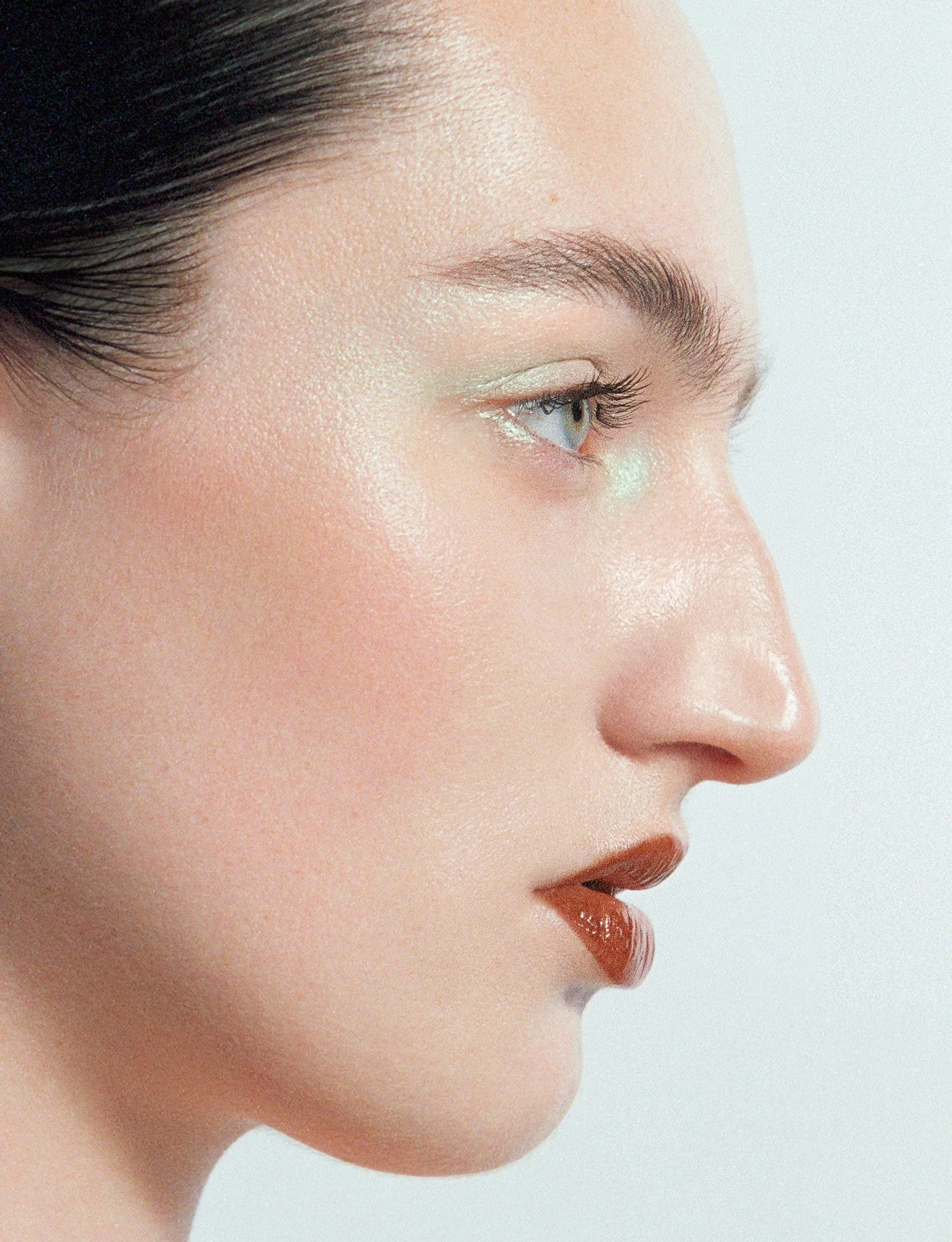 046-051_front_guccibeauty5.jpg