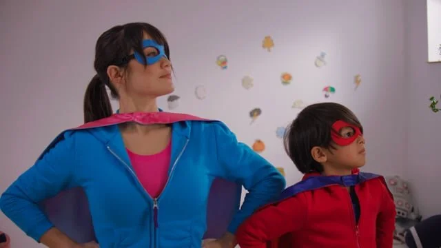 SUPER HERO MOM