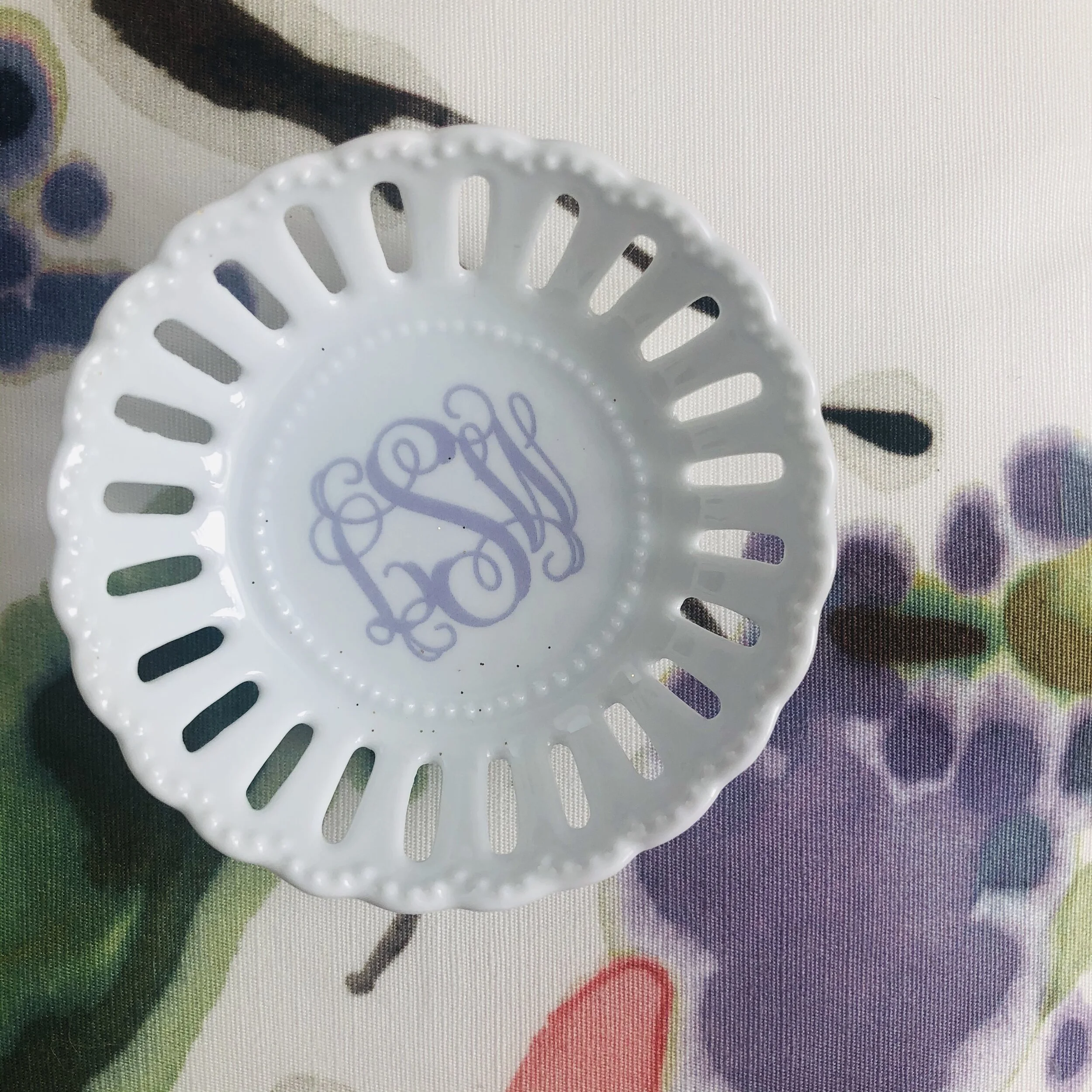 Hive Porcelain Bonbon