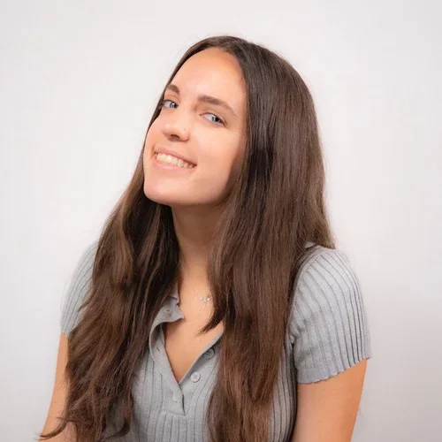 Professional headshot of Amelia Ritthaler