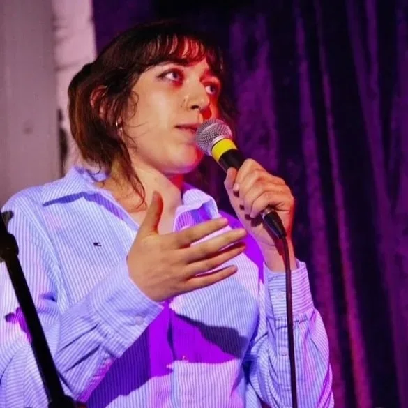 Professional photo of Bini Yamin