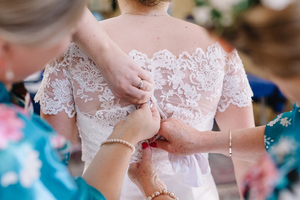 Oxleaze-Barn-Wedding-Photographer_0019.jpg