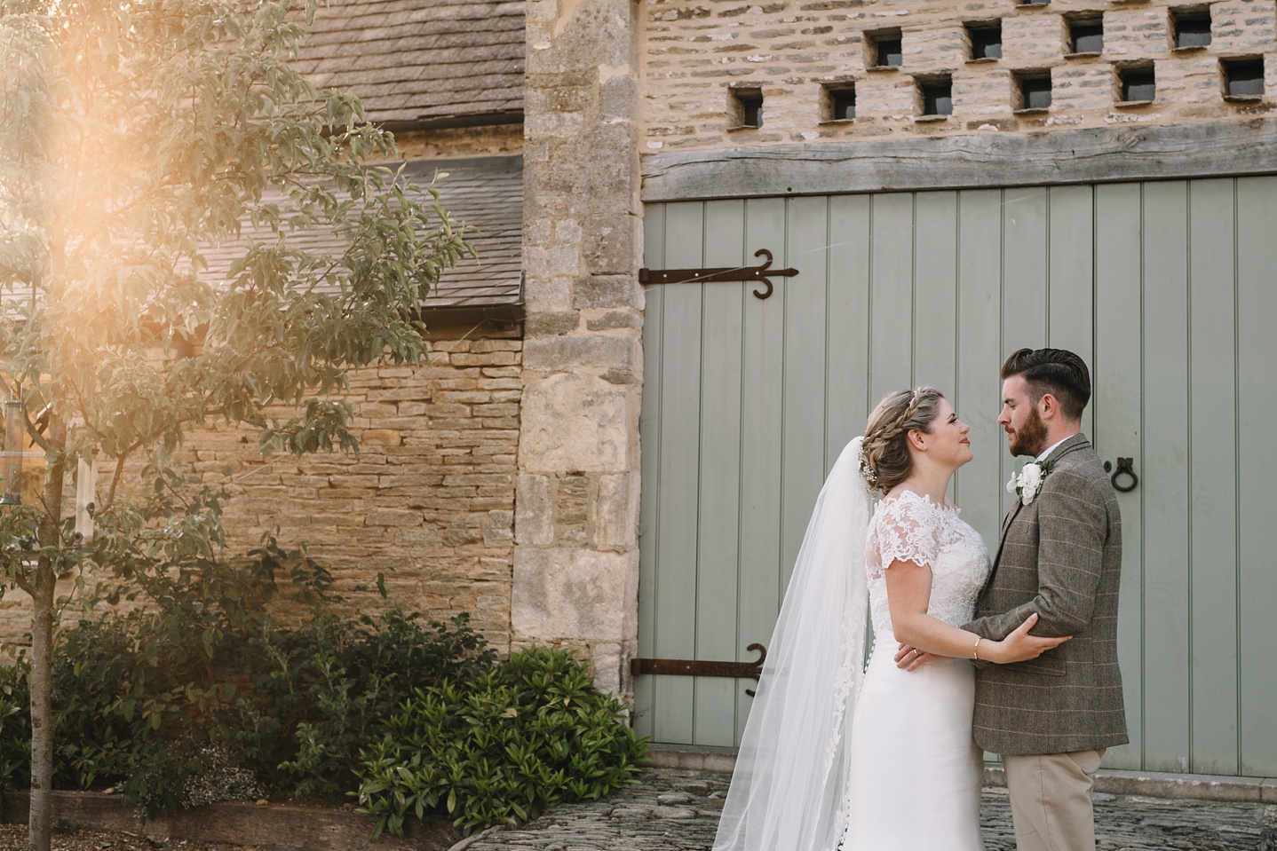 Oxleaze-Barn-Wedding-Photographer_0137.jpg