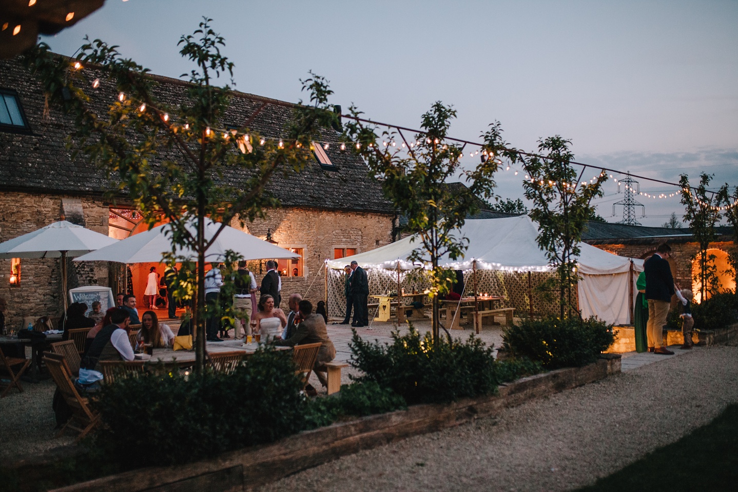 Oxleaze-Barn-Wedding-Photographer_0162.jpg