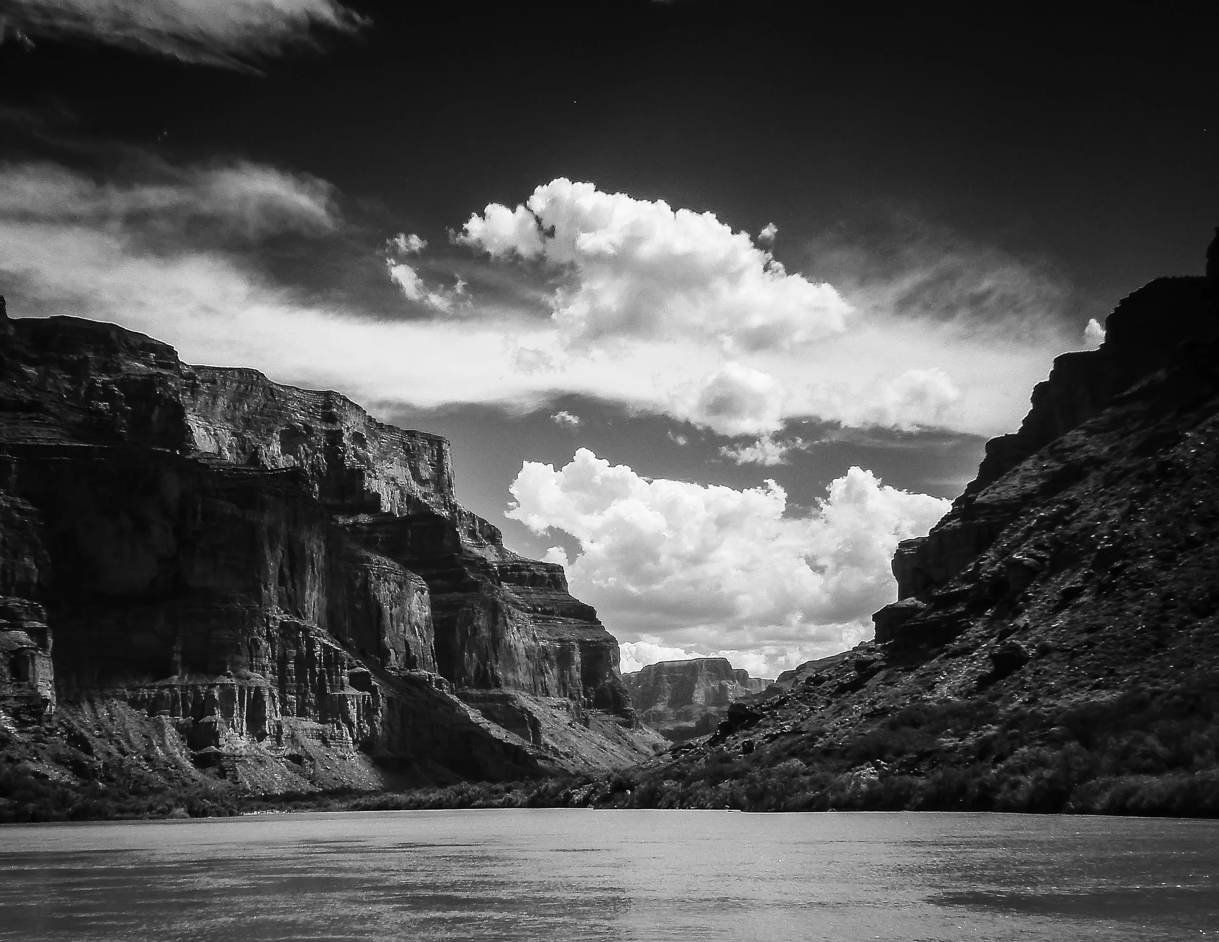 MAGNIFICENT RIVER BW CROP  GRAND CANYON 2016.jpg