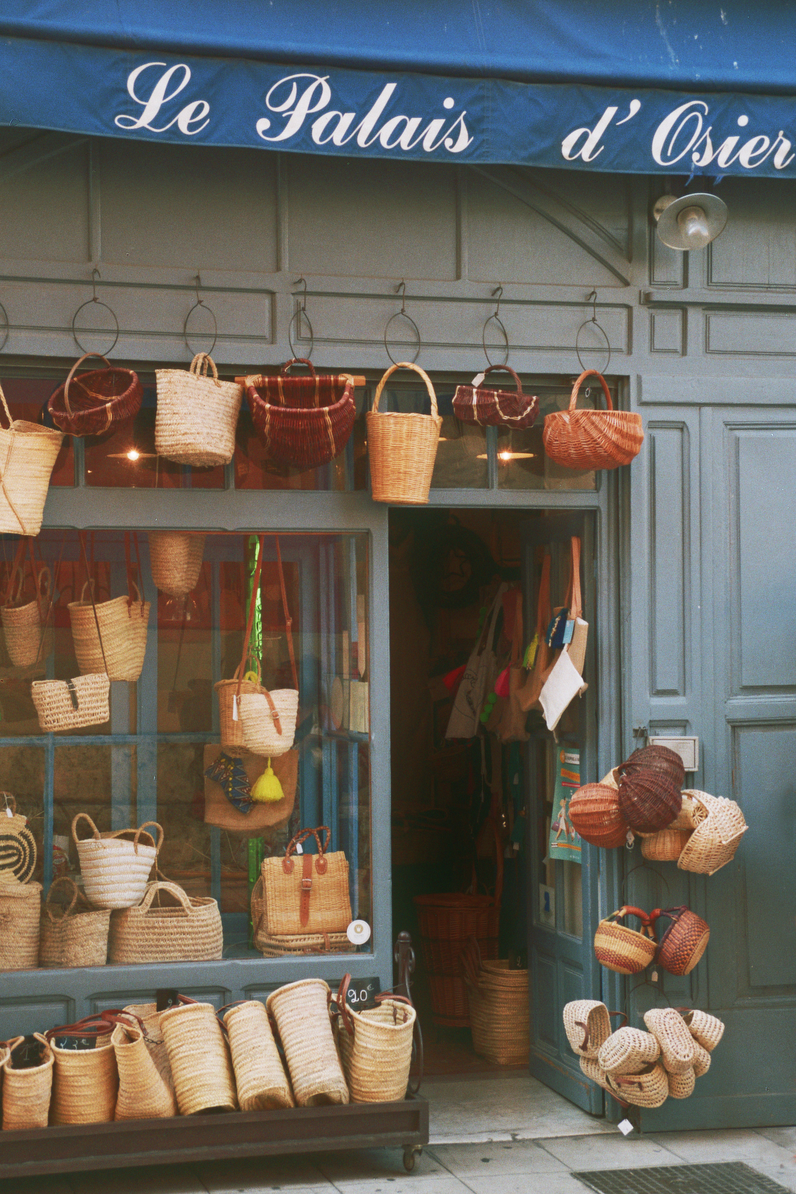 LE PALAIS D'OSIER.jpg