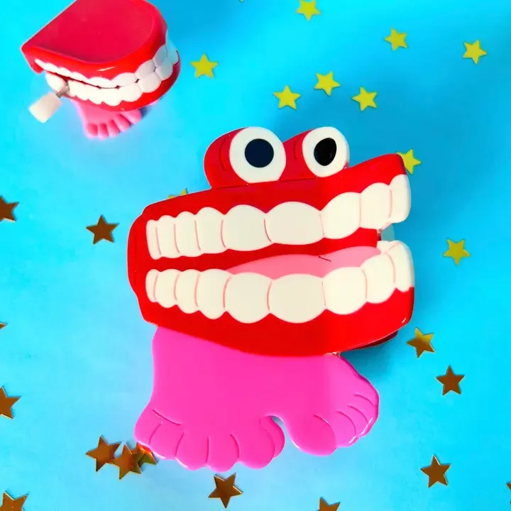 Chatter Teeth Hair Claw