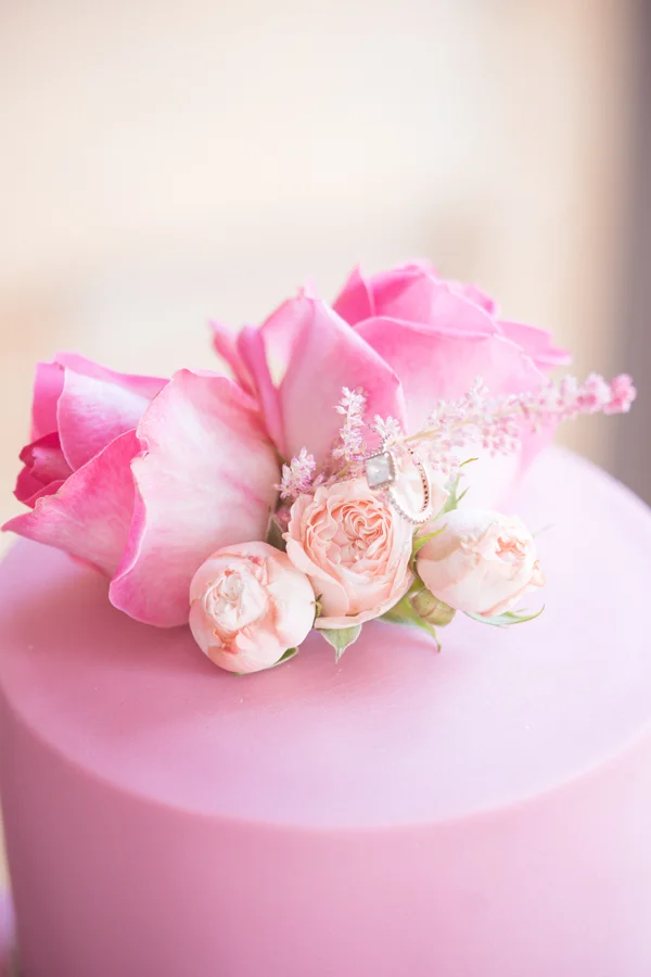 Luxury Wedding Cake, Pink Roses