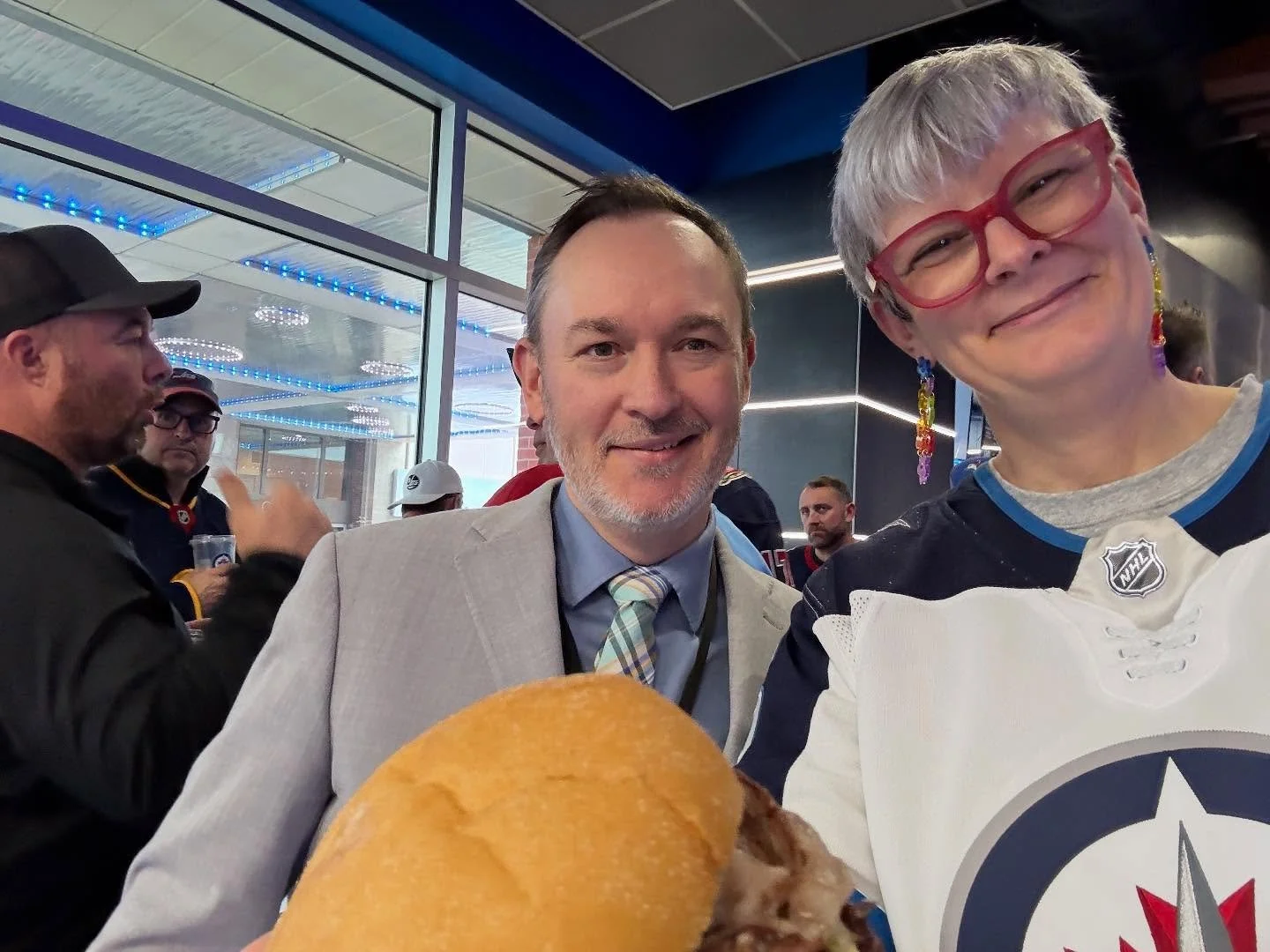 So good to see our former research partner @mrianvickers (former head of @diversity_foods_services and now VP Hospitality at True North Sports + Entertainment) at the @nhljets #Pride game this afternoon! Thank you to Elizabeth at @rainbowresourcecent