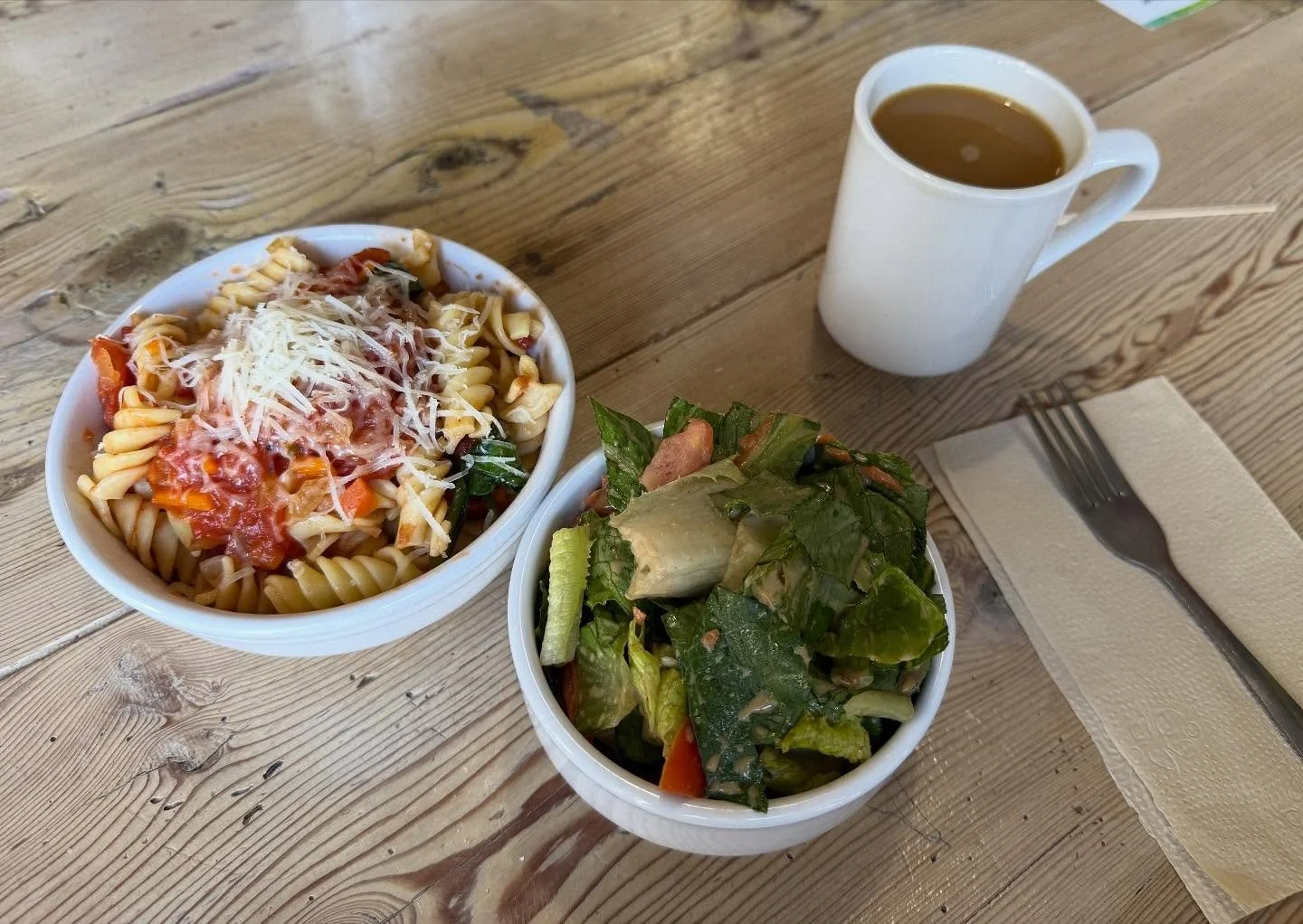 Thank you Tyler Engel for the tour of @norwestcfc and the @righttofoodcanada model! And thanks @monicabatac for the introduction! So many amazing spaces and activities: teaching #kitchen, #garden, #PizzaOven, #UrbanFarm and more, all to address the n