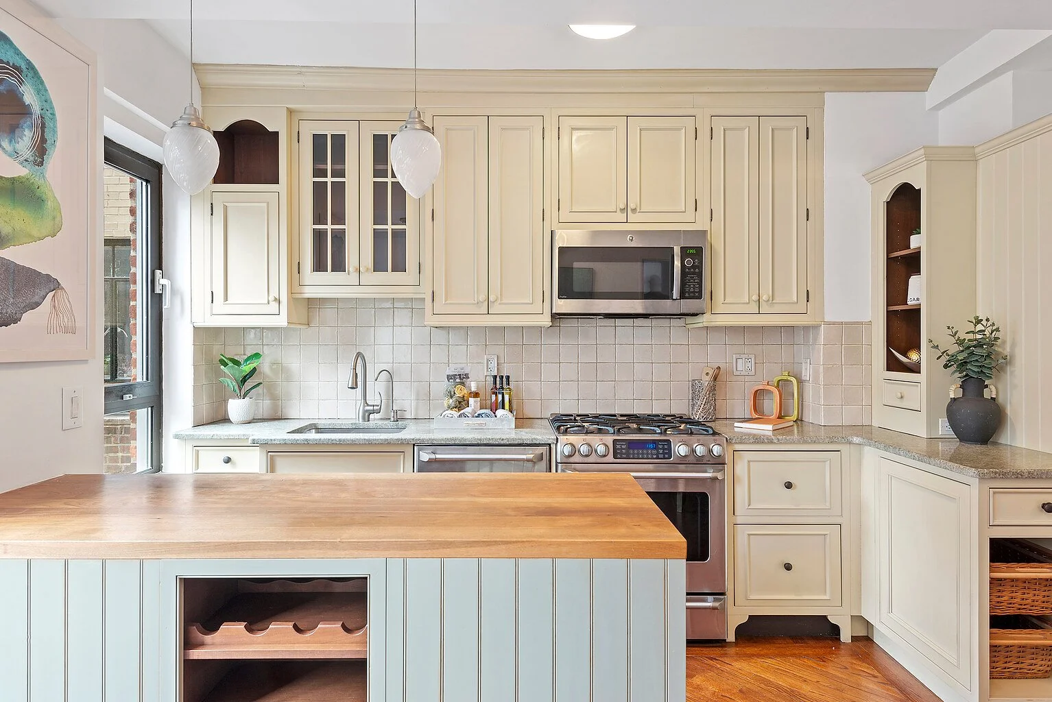 10.Kitchen.jpg