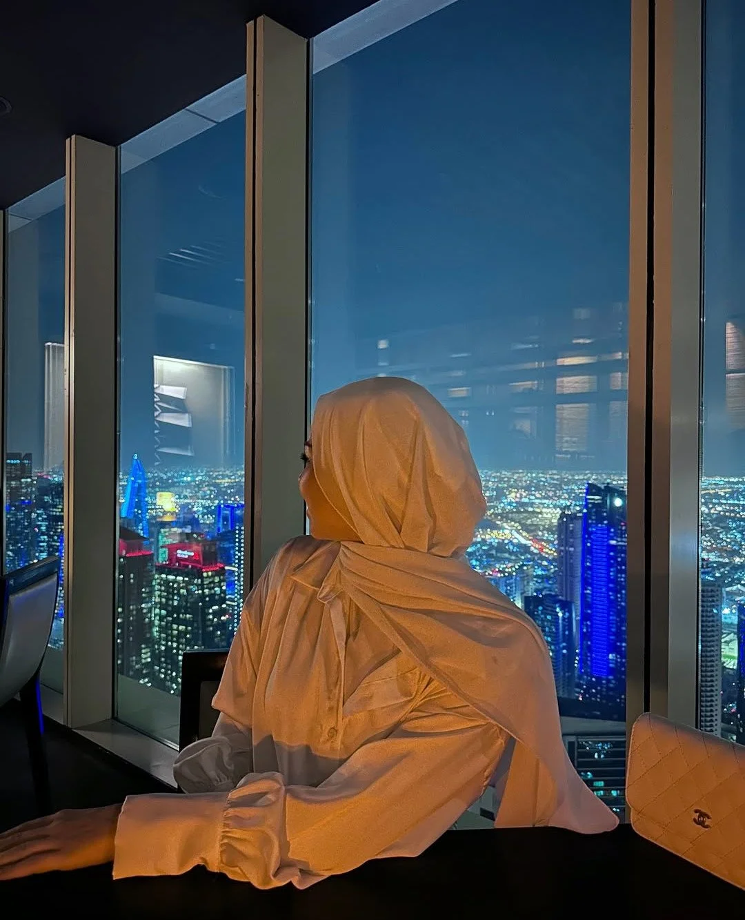 What's a better way to start the weekend? An elevated dinner with a view. Just ask @jana__alfarra ✨
