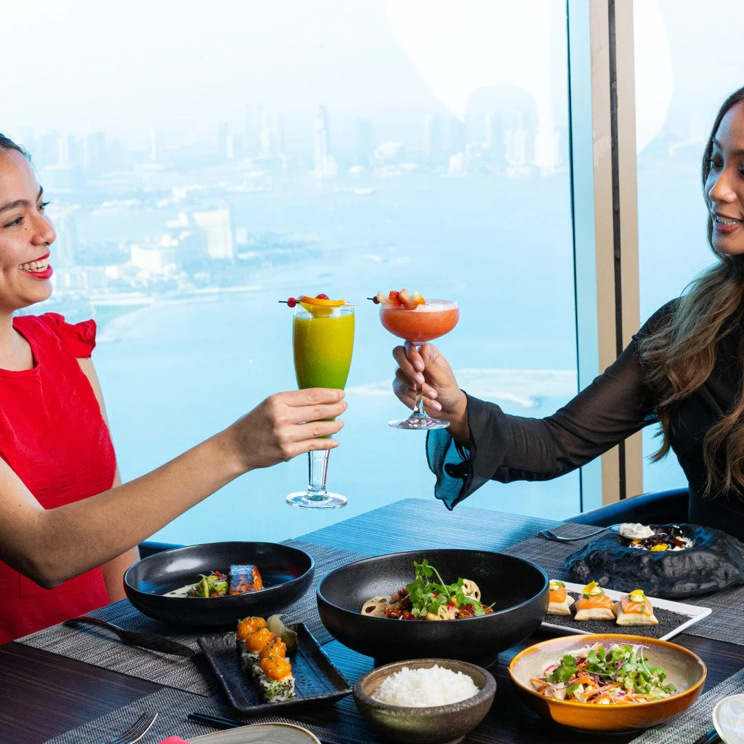 Raise your glass to sunsets worth toasting 🥂
61 floors above the city, daily from 16:00–19:00.