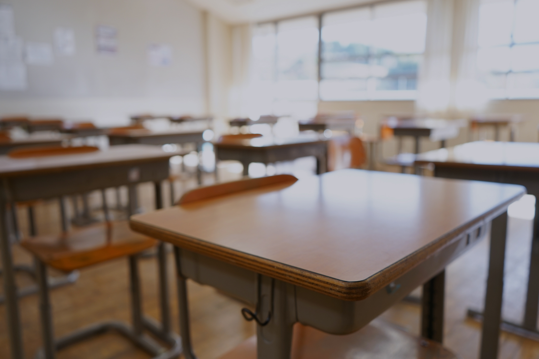 Desk_GettyImages_blue.jpg