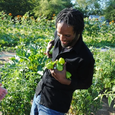 SUNNYSIDE COMMUNITY GARDEN A vital part of Sunnyside’s vision is to maintain a grounding in the community as we strive to be the church in the world. We are always looking for ways to help persons grow in discipleship, engage in Christian Practice and form enriching Christian Community that bridges the Church and the world. Our garden is about 2400 square feet and transitioned (in 2012) to now be fully communally tended. Volunteers are essential to this process as watering, weeding and harvesting area always happening in abundance. All produce is grown with organic practices with an intent to care for the earth and the people we feed. We are about the work of building a healthy community one relationship and one meal at a time. Participate: To volunteer in the Growing Community Garden this coming season please contact Garden Manager, David Newhouse . Volunteers are welcome to stop by at any time.