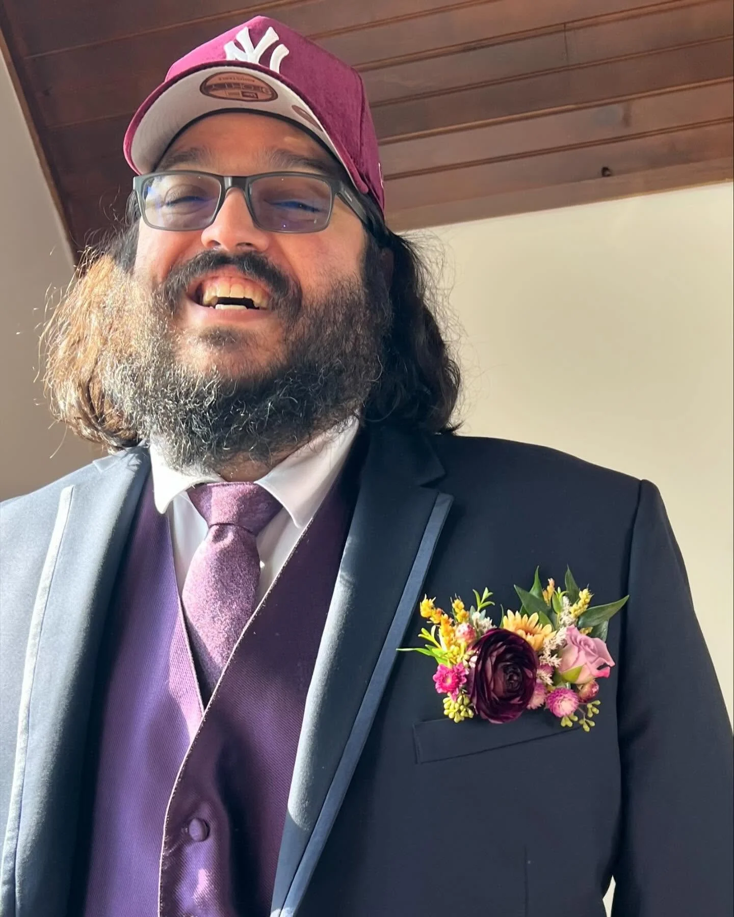 There is something incredibly endearing about a happy groom ready to tie the knot - more so with this guy, we had so much fun talking flowers and he&rsquo;s a fellow Northern transplant and Yankee fan!  Check check check! 

Congratulations to I &amp;