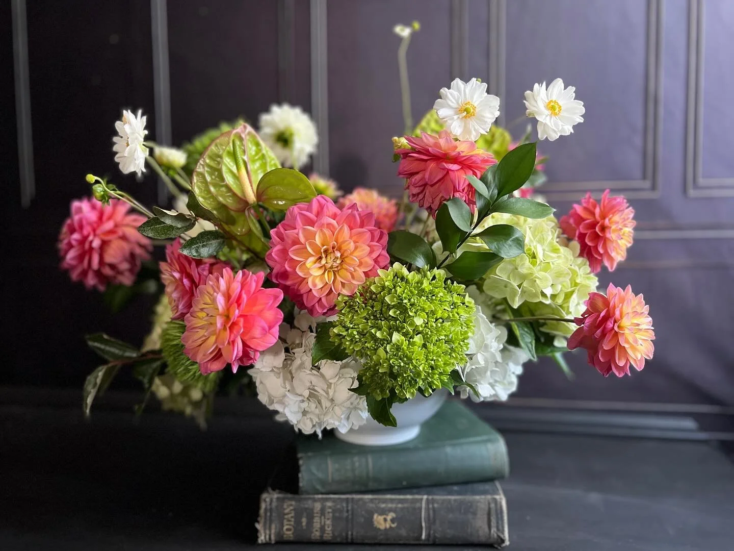 Sending this beauty out to a dinner shortly but had to capture the magic of the dahlias that escaped the frost.  Keep on keepin&rsquo; on darling dahlia divas!! May you dodge and dive for a month more!

#rehearsaldinnerflowers #dahlia #farmerflorist 