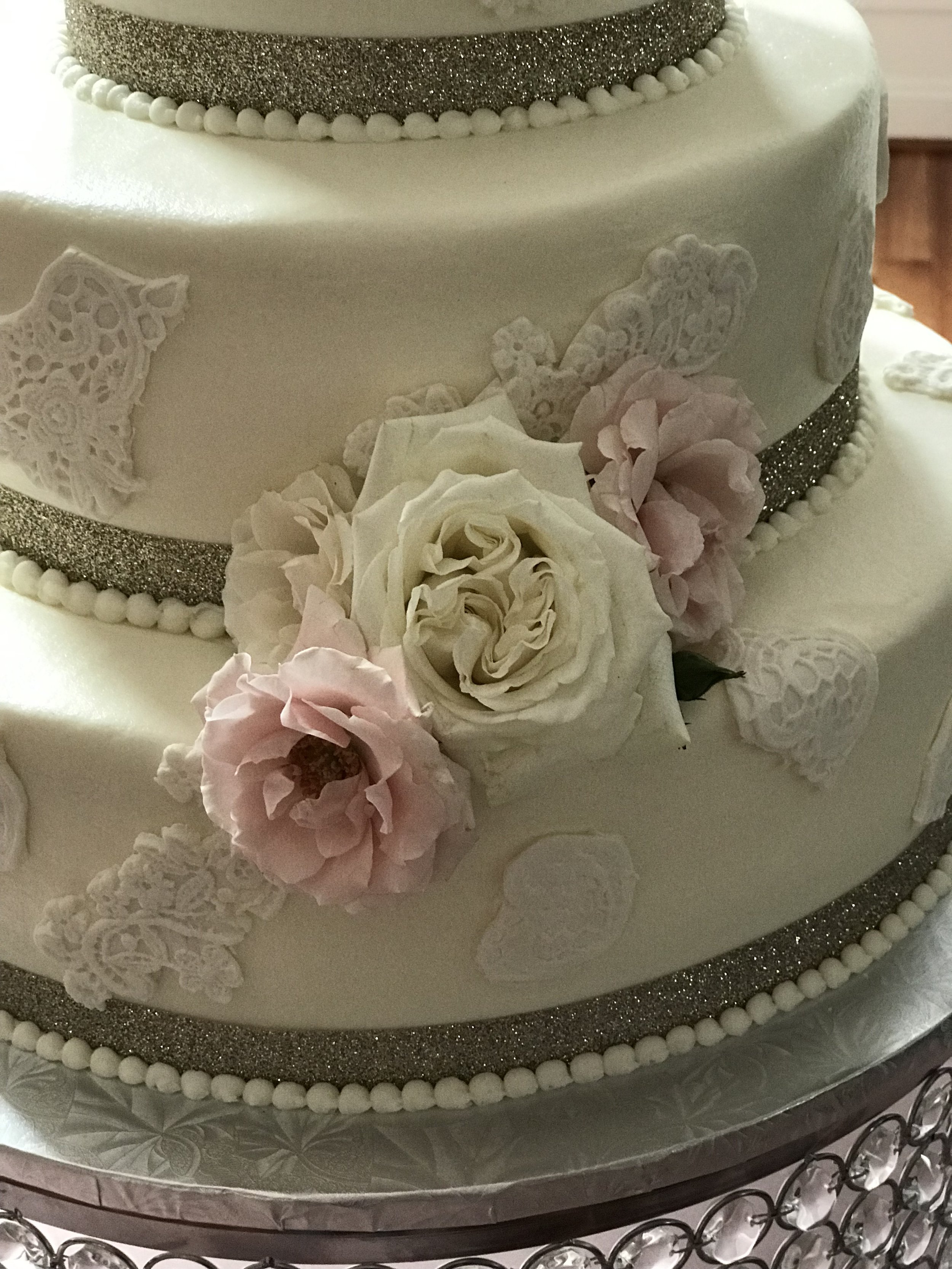 cake flower close up roses.jpeg