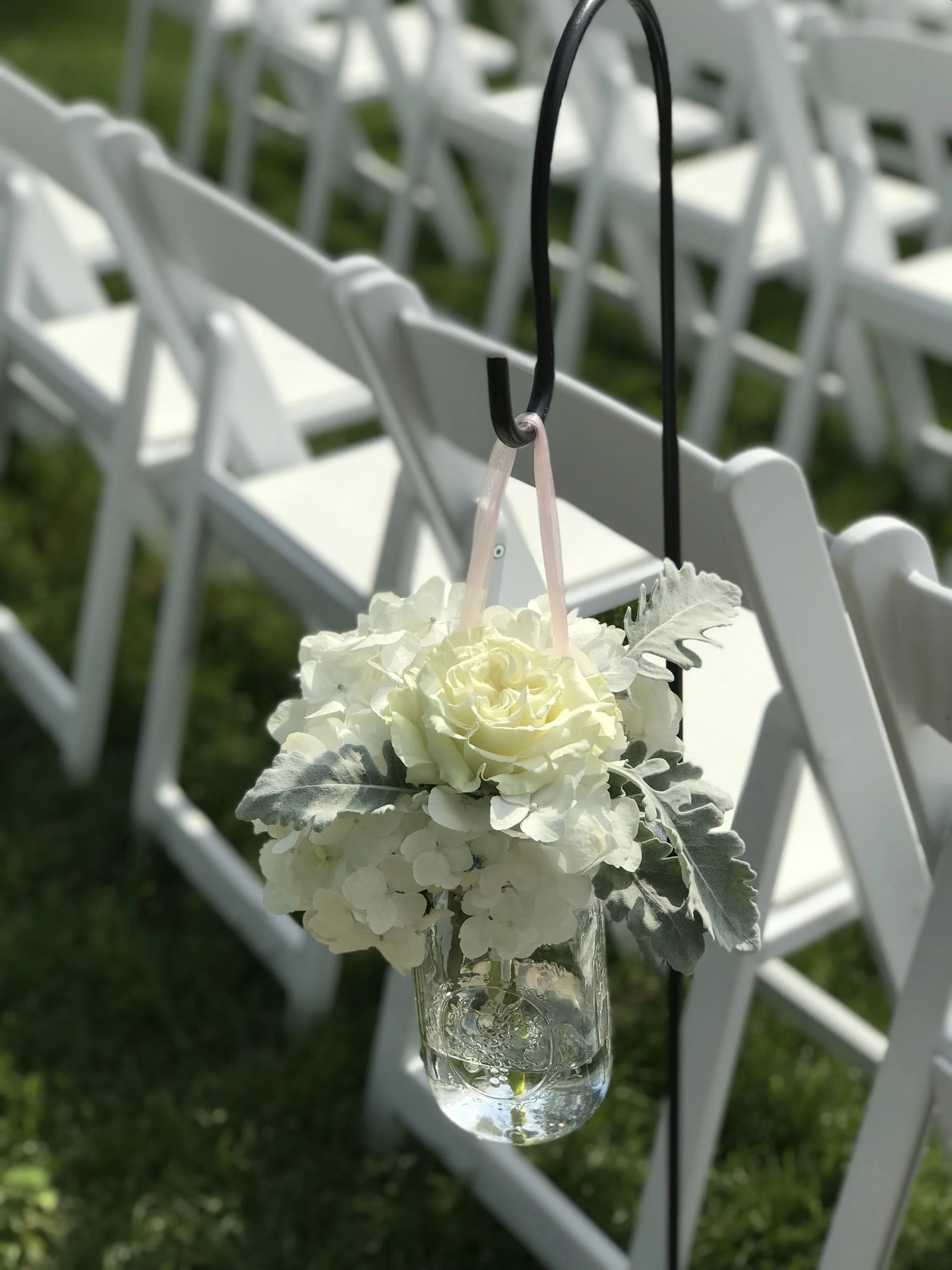 rose and hydrangea aisle marker.jpeg