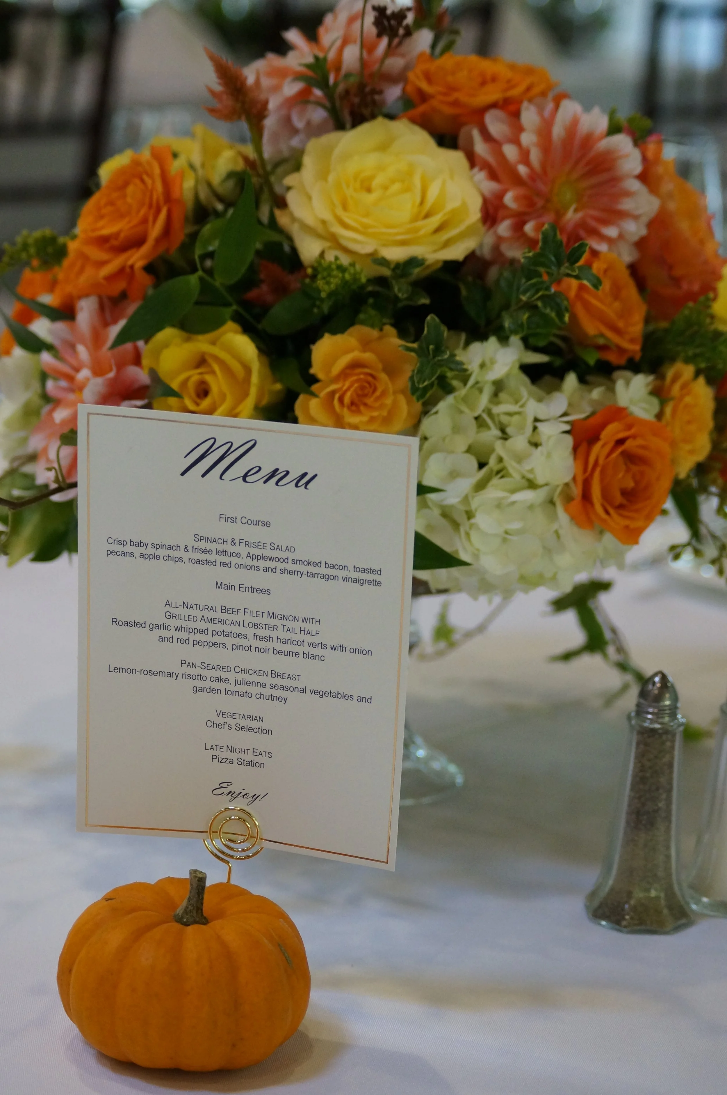 fall wedding centerpiece with pumpkin.jpeg