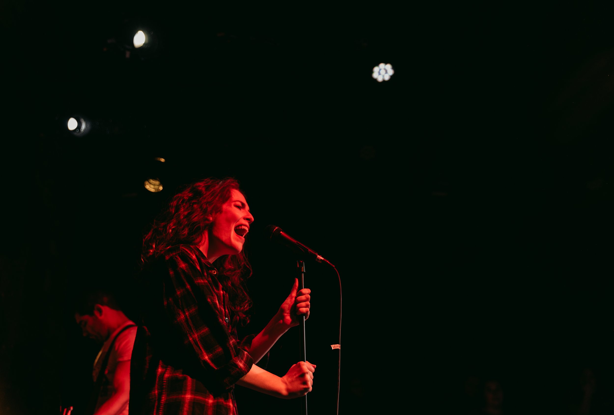  Roy Gonzalez on guitar, Caroline Kidwell on vocals. Photo credit: Faith Kelsey Photo. 