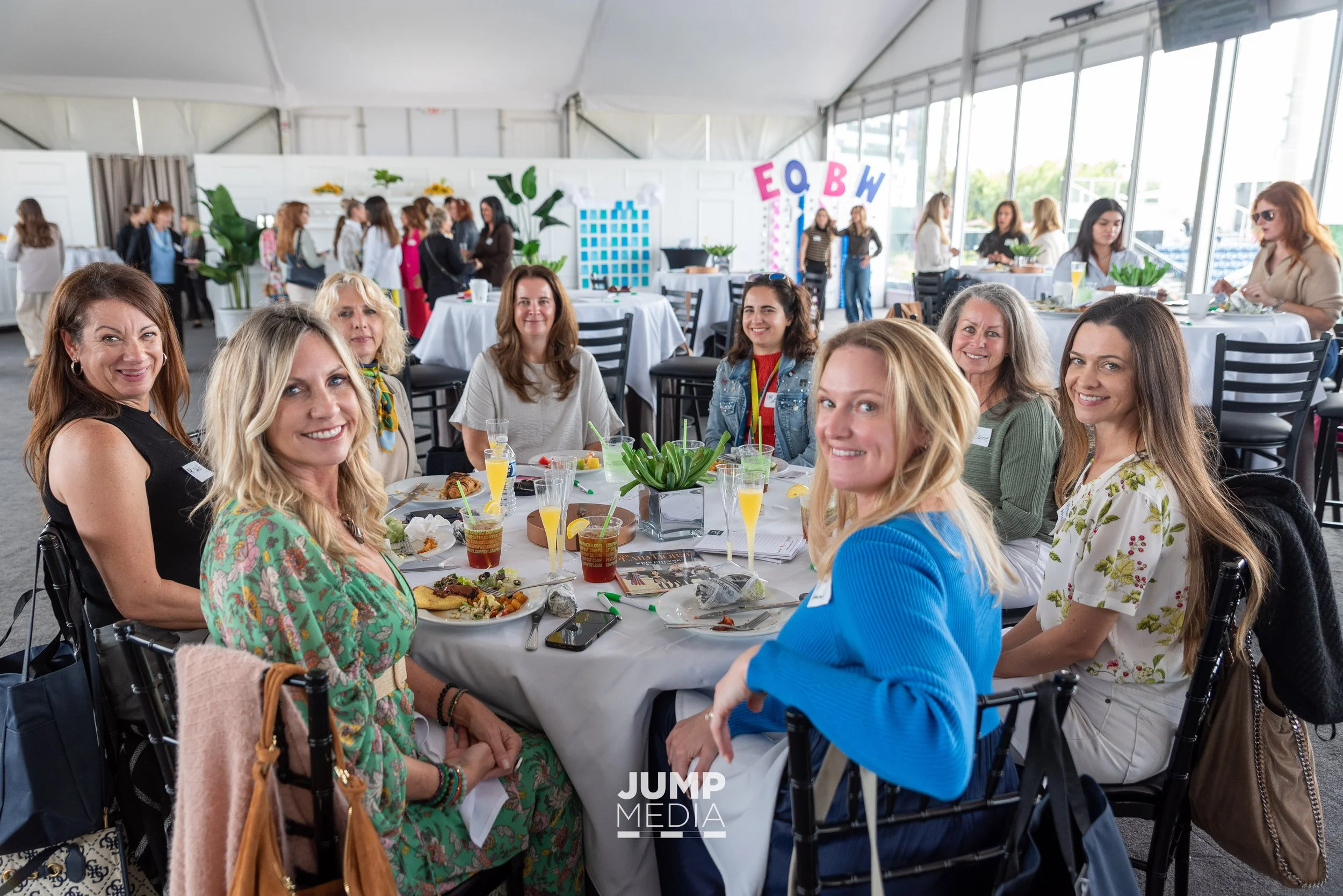 Group at table EQBW 2025 by Jump Media-DSC_4540.JPG