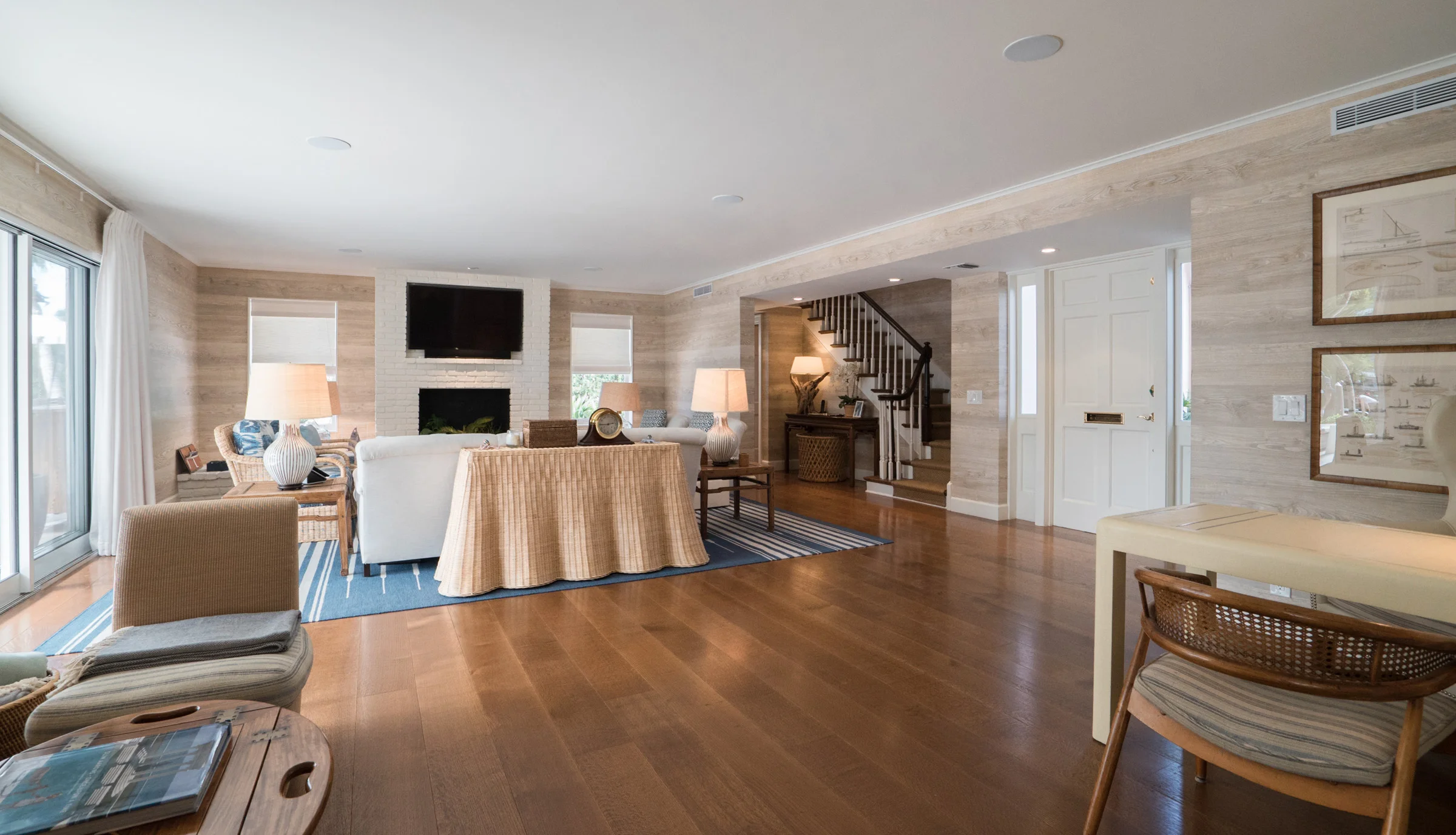 Entry & Formal Living Room