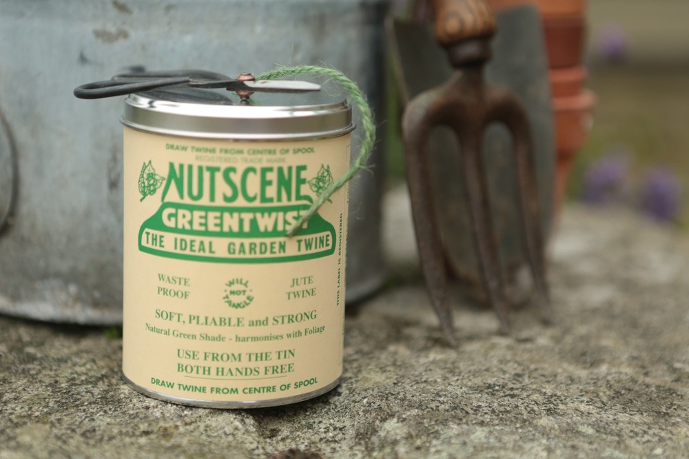 Nutscene Tin O'Twine