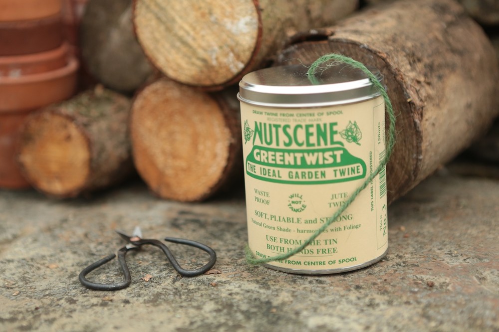 Nutscene Tin O'Twine