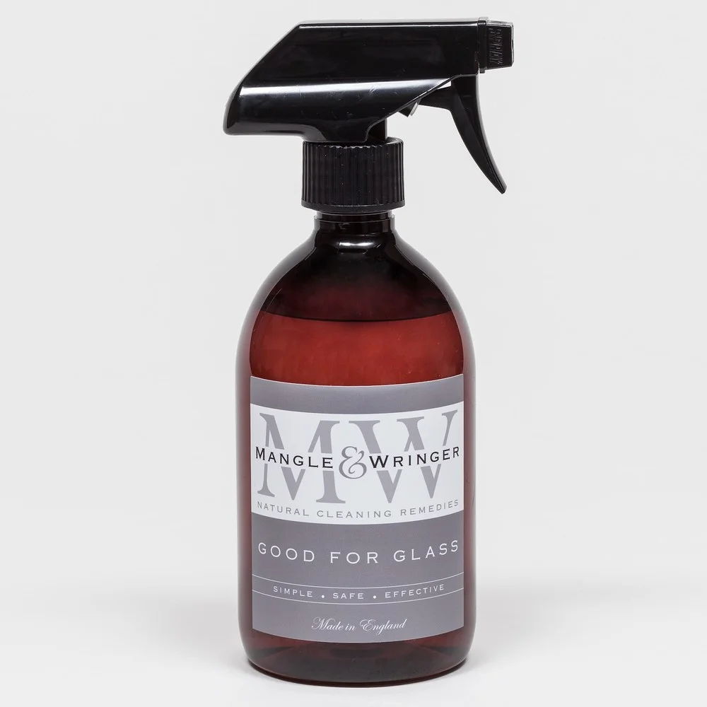 glass cleaner made with natural ingredients