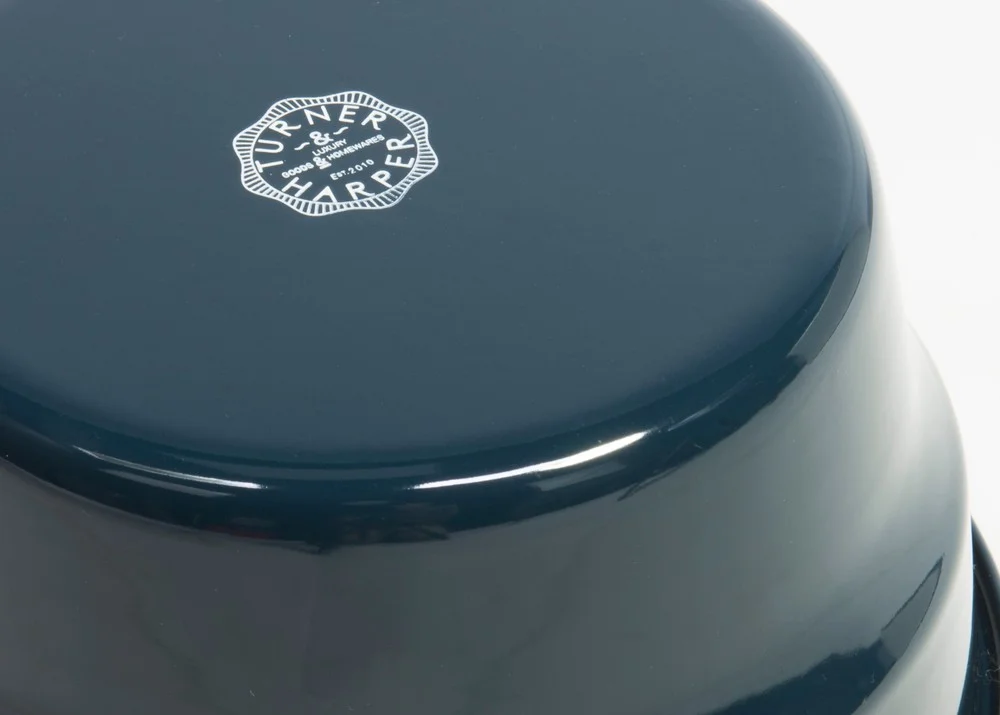 enamel container