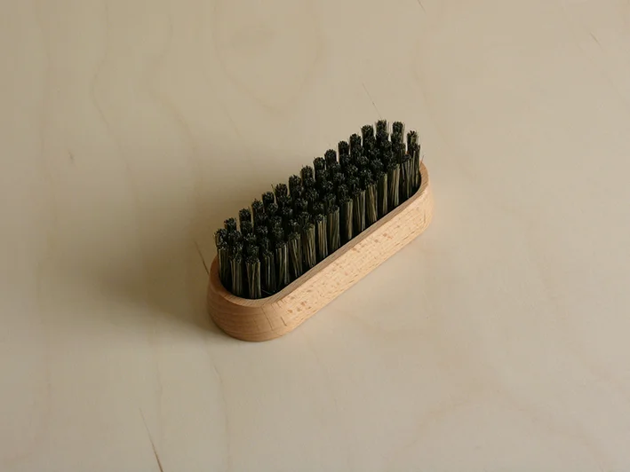 beech wood clothes brush turner and harper 002.jpg