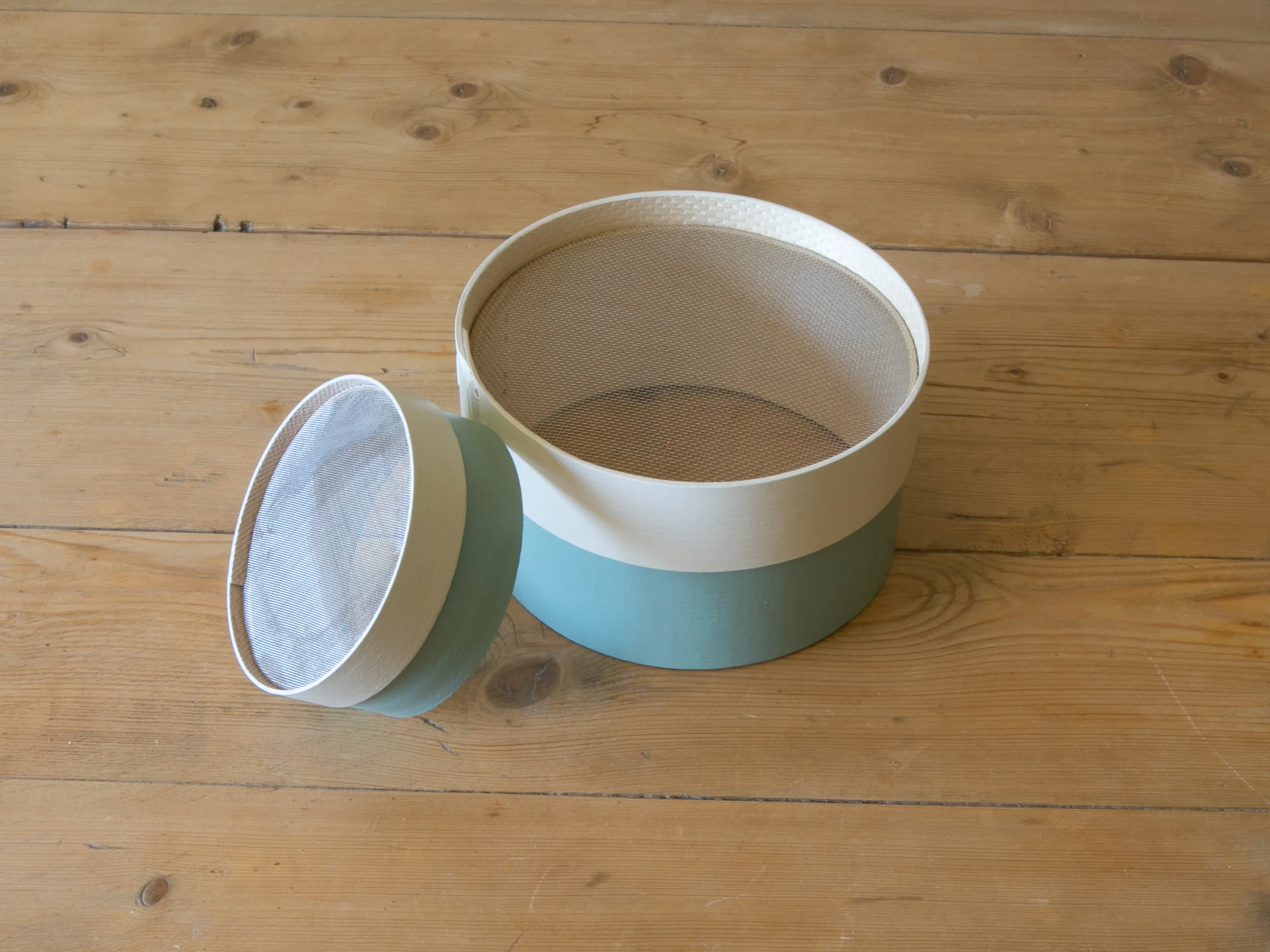 heritage colour utensil