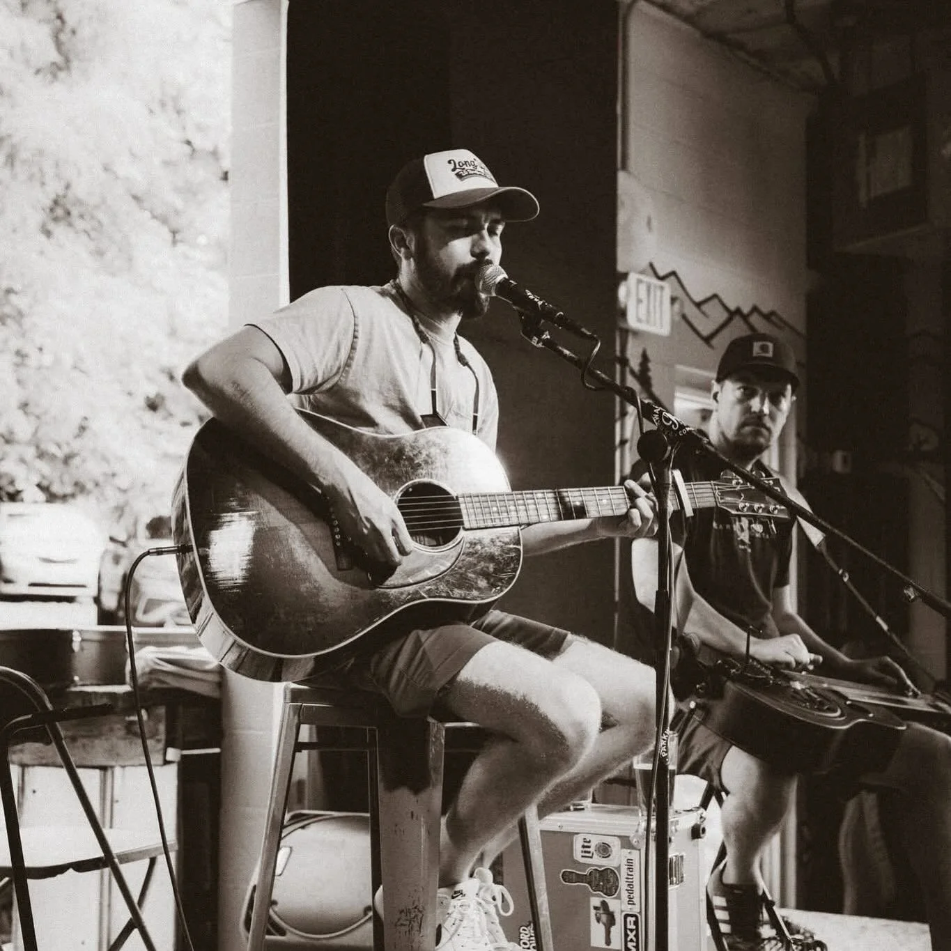 Catch us this Friday in Salem, VA @parkwaybrew for a Full Band Acoustic Set. Our good friend Mr. @willreid_music will be opening the show. Tickets are selling quickly, grab em up for $10 at the link in our bio.