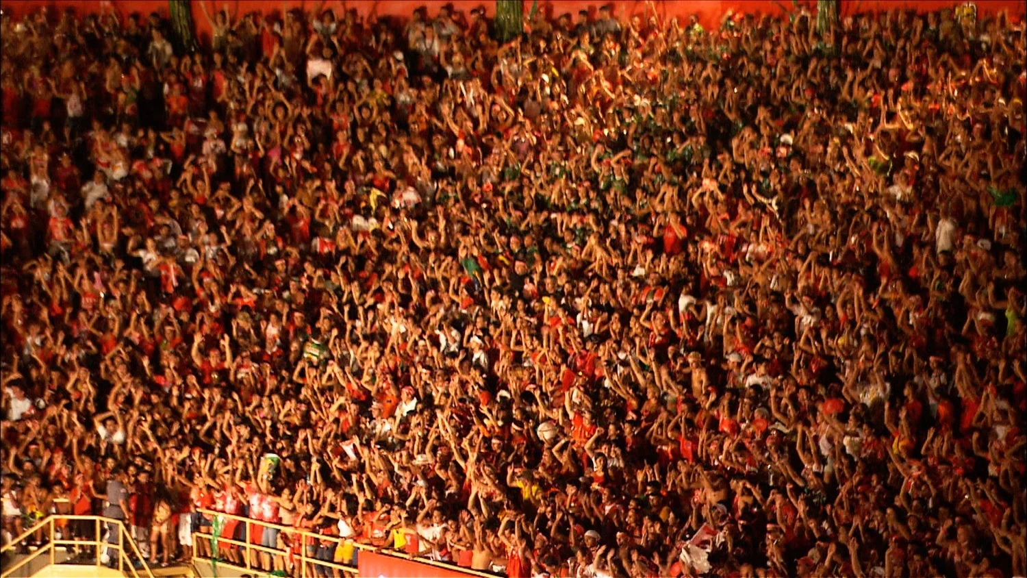 FFOTW_208_red crowd.jpg