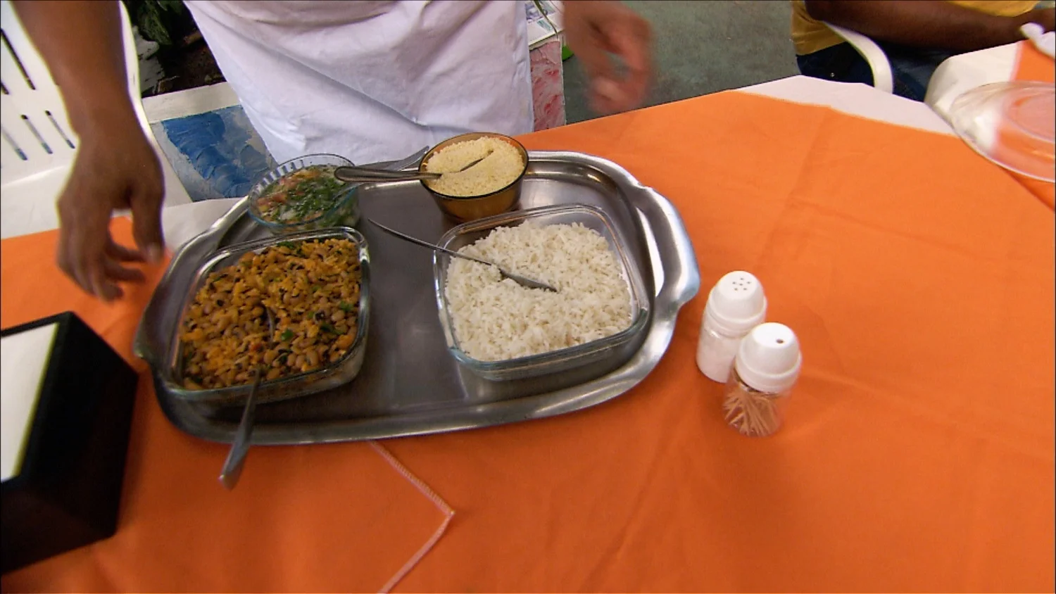 FFOTW_208_meal on tray.jpg