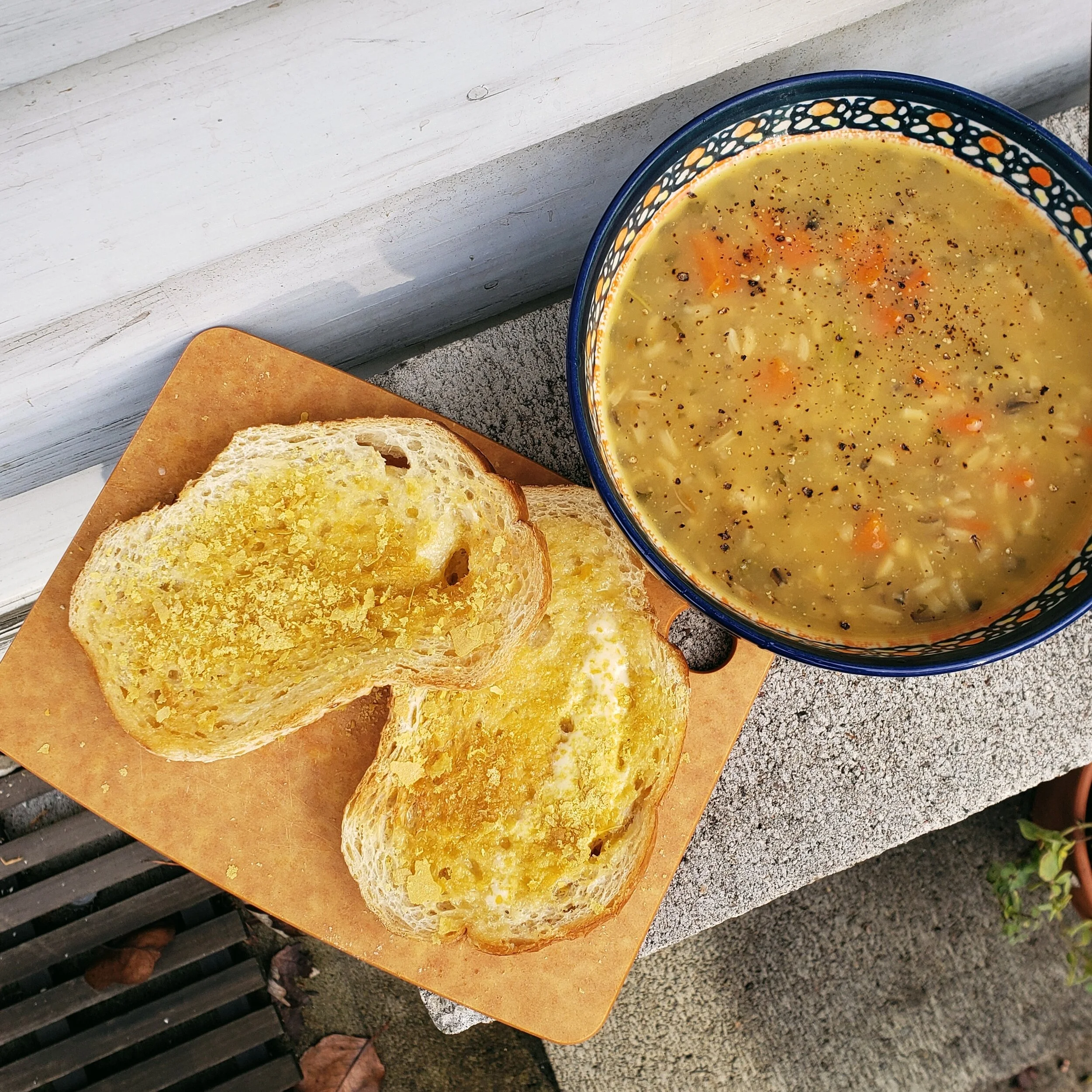 Nooch Toast and Soup