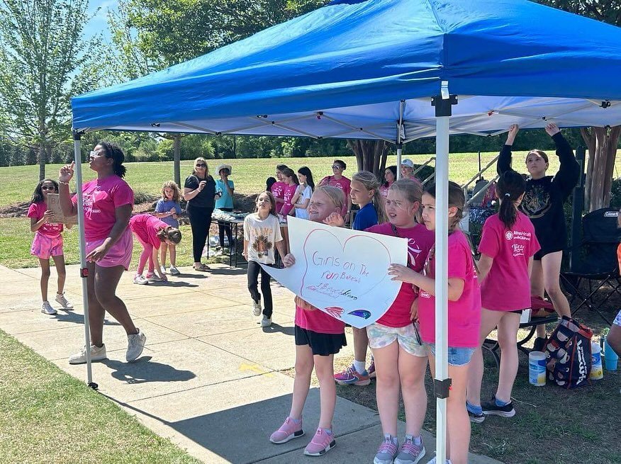 Community Gratitude Shout-Outs 💫

Firstly, the Girls on the Run team at Sandy Ridge Elementary selected Carolina Waterfowl Rescue for their community impact project. This team of young runners showed us how they can accomplish anything when they put