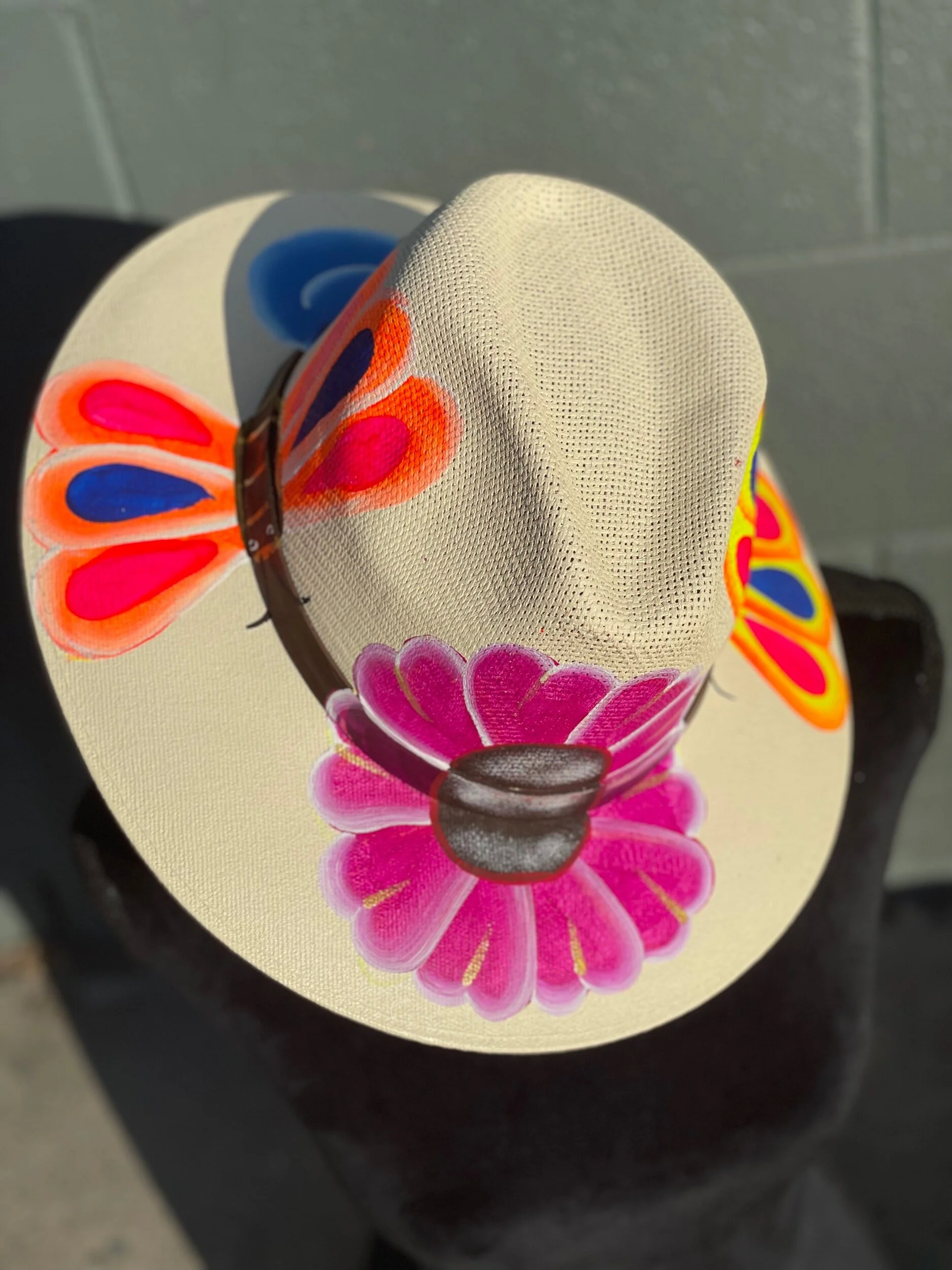 DB5B42F5-E94B-42BF-ACAB-A3E4FFBC1992