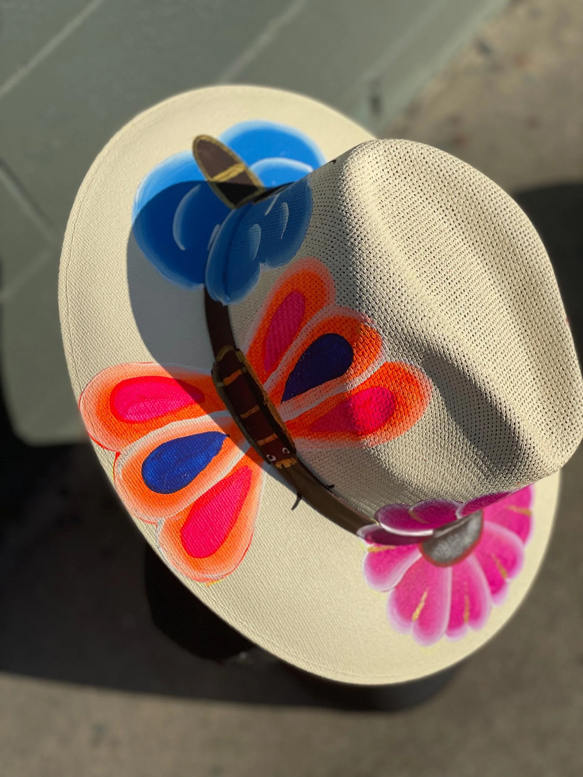 AA91B841-F237-4D09-A078-0CE43AEF9DD4