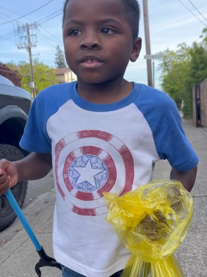 It is ON! Our yellow and blue team (aka &ldquo;litter getters&rdquo;) are off to a good start! Where our other teams at?! Share your photos and collect that litter! (We gave away colored trash bags last Sunday, and are &ldquo;competing&rdquo; in a li